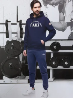 Aki Tuta uomo sportiva con cappuccio