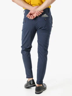 Andy Don B Pantaloni casual da uomo leggeri con stampa texture e dettaglio a catena - blu scuro