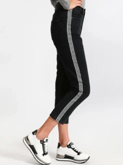 Angelica 2000 Jeans neri con bande modello boyfriend