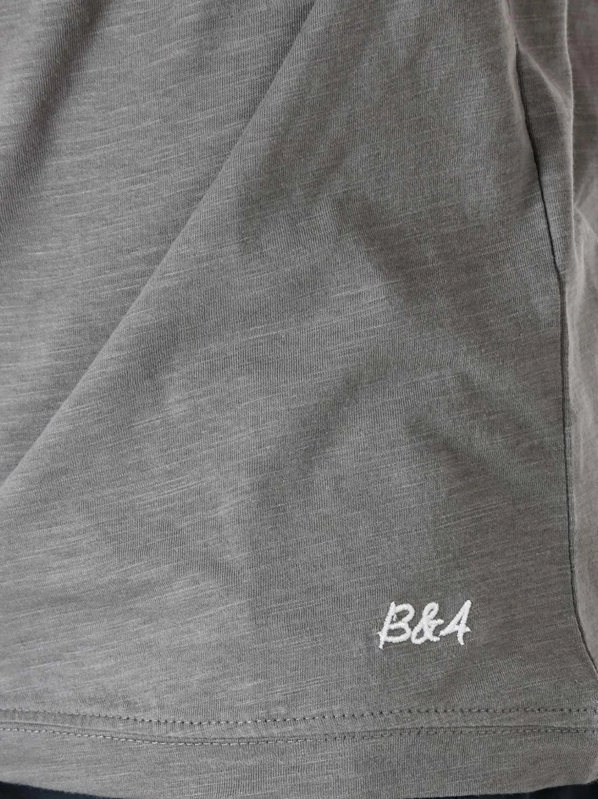 Baci & Abbracci T-shirt da uomo in cotone con bottoncini - antracite