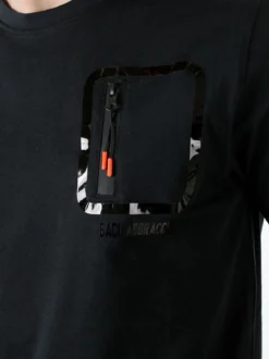 Baci & Abbracci T-shirt girocollo da uomo in cotone con taschino e zip - nero