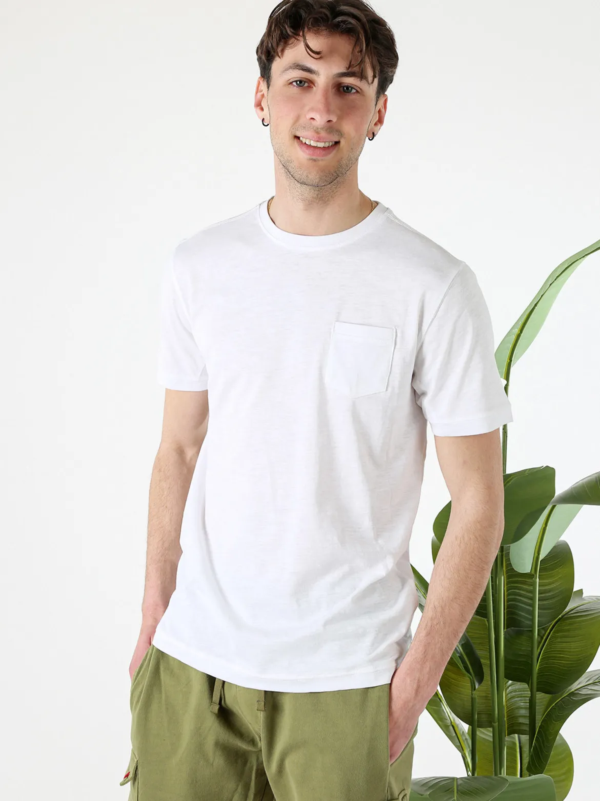 Baci & Abbracci T-shirt girocollo in cotone da uomo con taschino - bianco