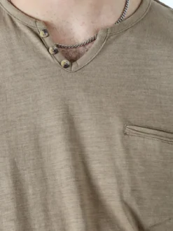 Bad Boys T-shirt da uomo in cotone con scollo V e taschino - taupe
