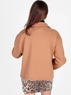 158c Cappotto corto da donna oversize con chiusura doppiopetto