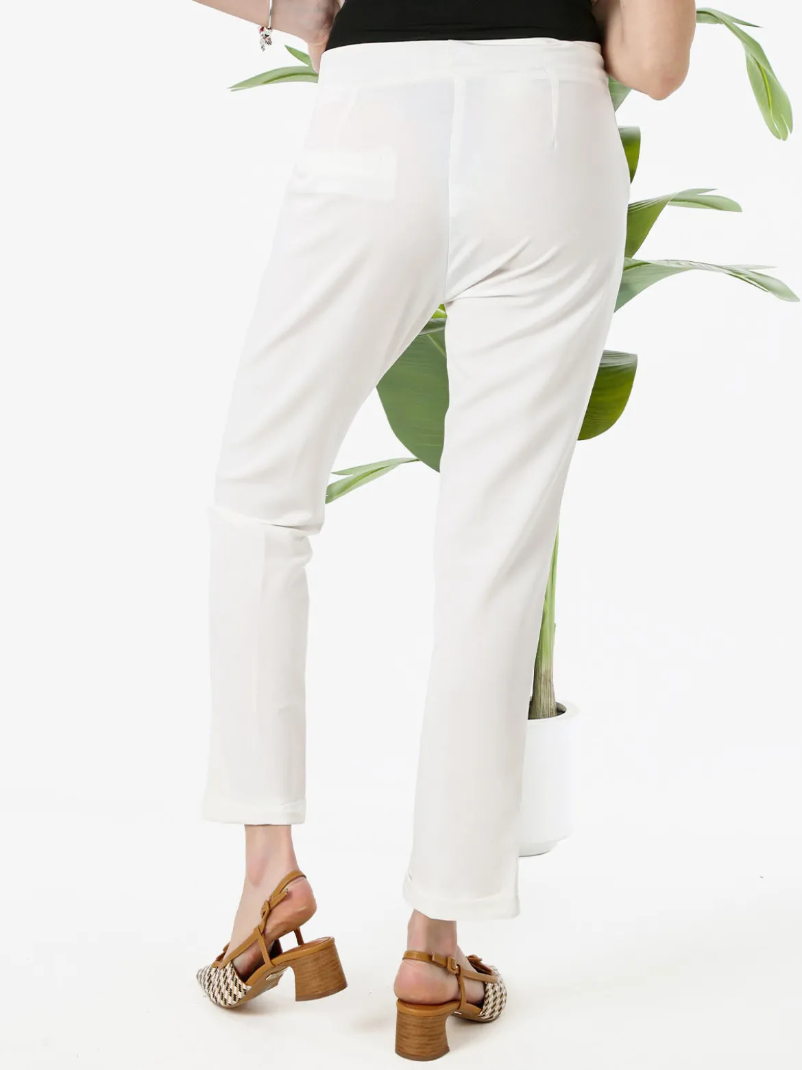 Frenetika Pantaloni donna a vita bassa con risvolto - bianco