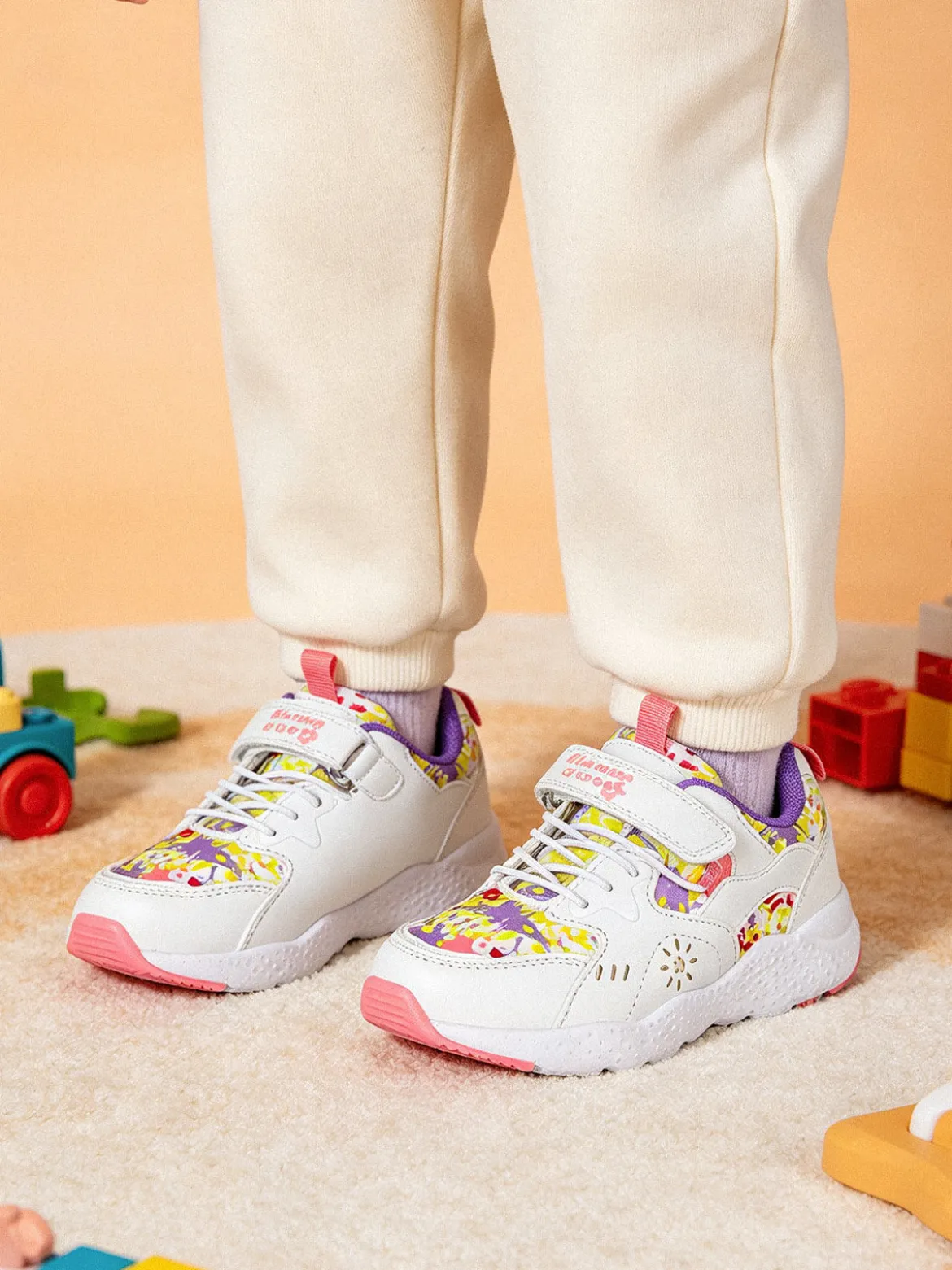 Giardino D'Oro Sneakers da ragazza con cinturino a strappo - bianco