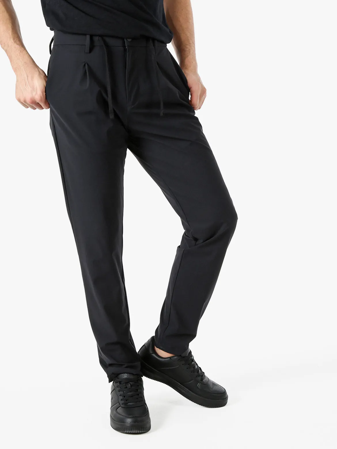 Guy Pantaloni casual da uomo in tessuto tecnico con coulisse - nero