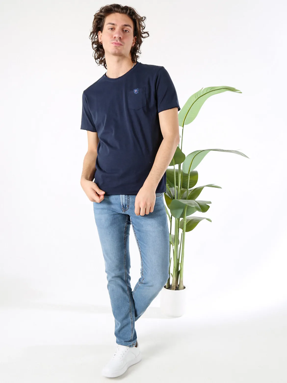 Guy T-shirt girocollo da uomo in cotone con taschino - blu scuro
