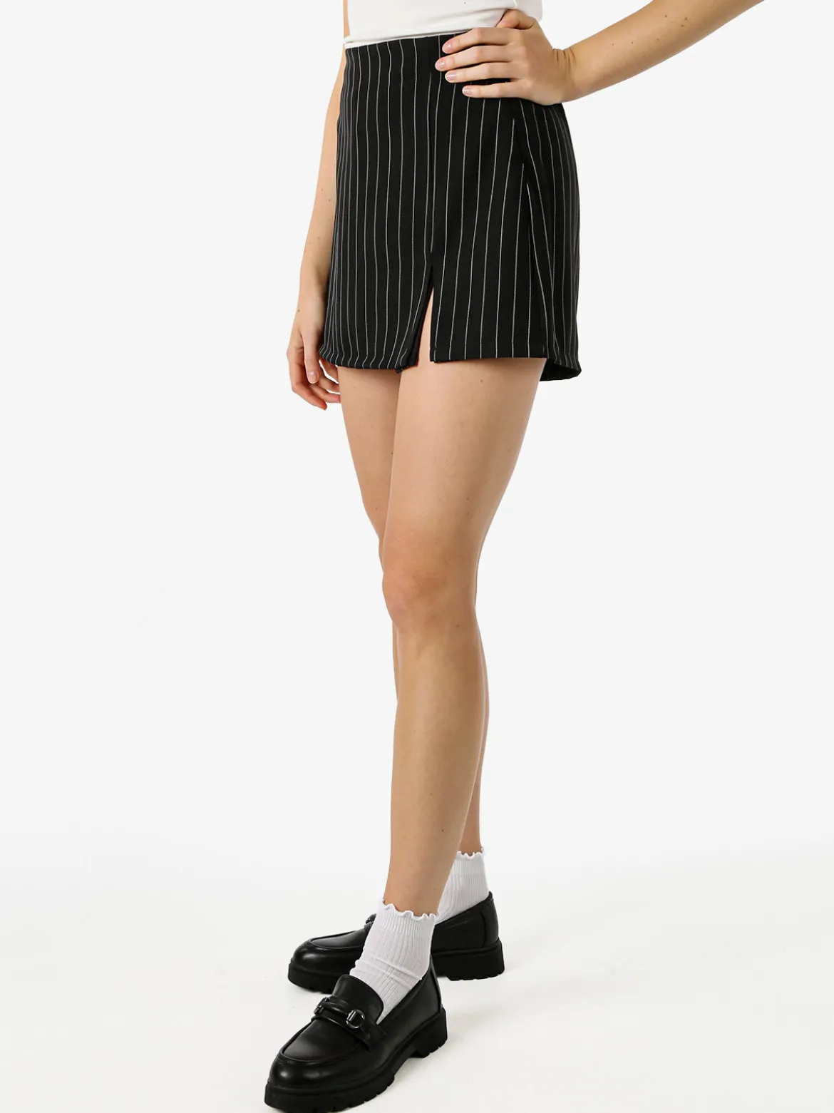 Hdl Milano Gonna a pantalone gessata da donna con piccolo spacco - nero