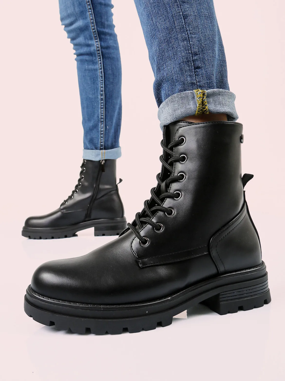 Inblu Anfibi donna con lacci e zip - nero