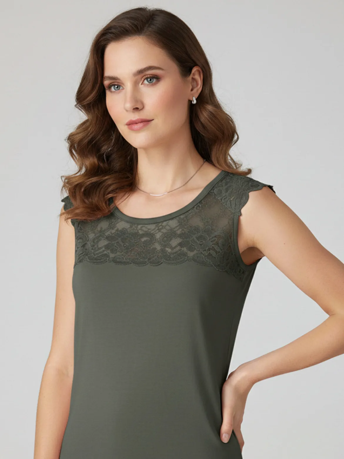 Intimami Top donna a spalla larga con scollo in pizzo - verde