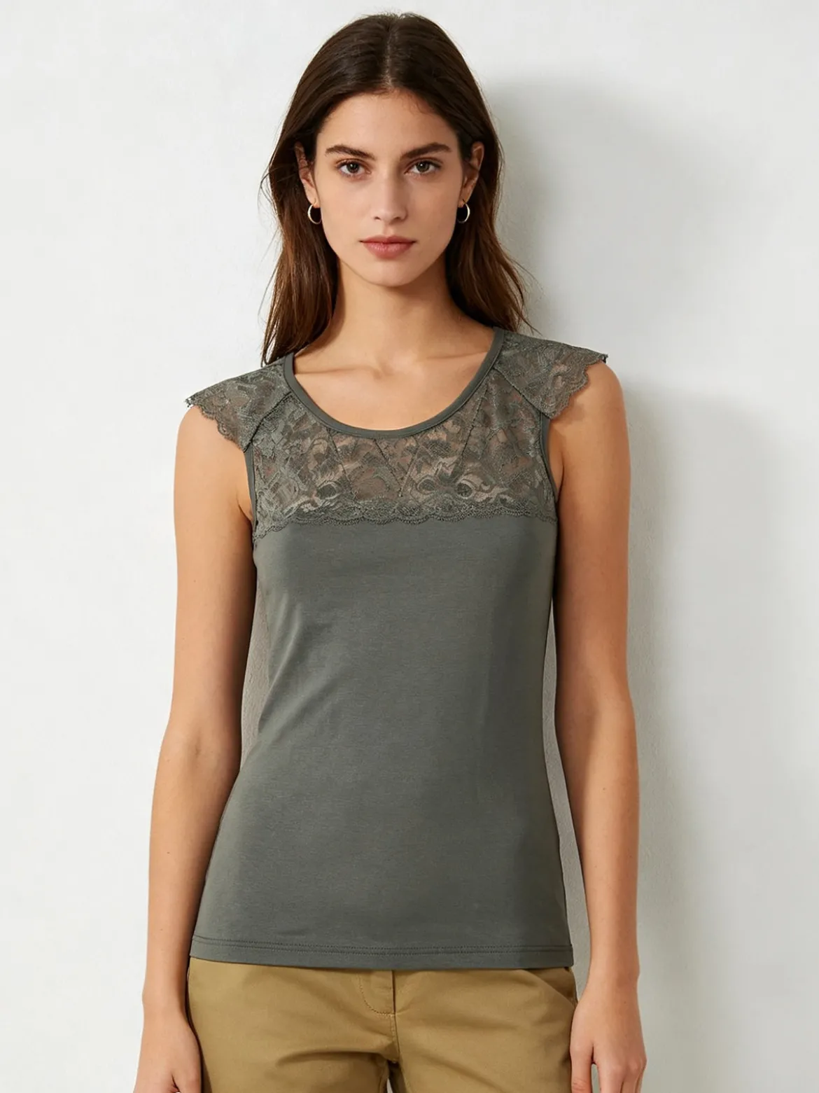 Intimami Top donna a spalla larga con scollo in pizzo - verde