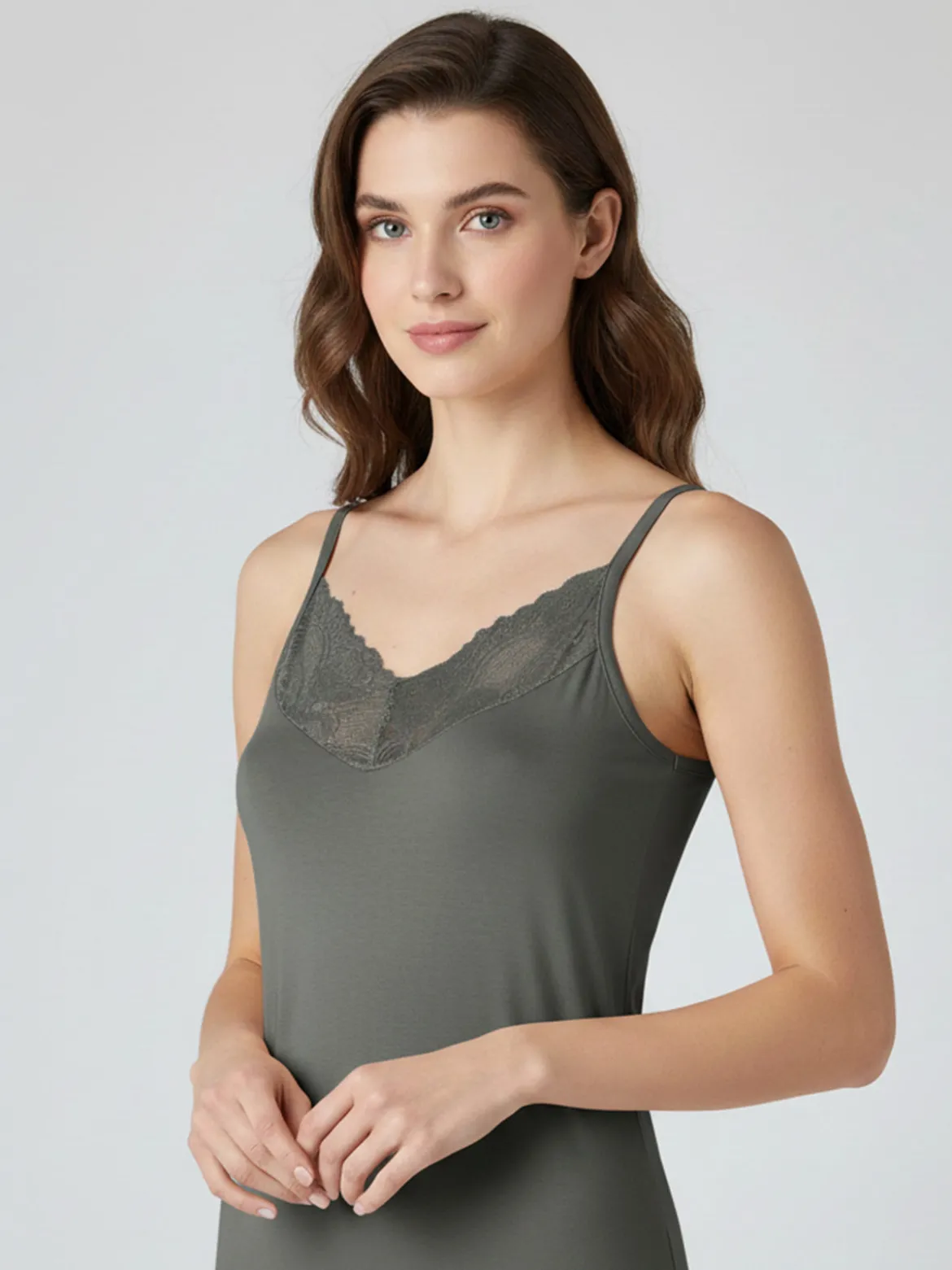 Intimami Top donna con spalline sottili e scollo in pizzo - verde