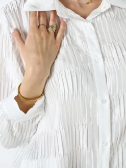 Luxesize Camicia plissettata da donna con maniche lunghe a palloncino - bianco
