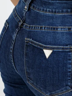 Max & Liu Jeans donna a sigaretta con punto luce sul finale - jeans