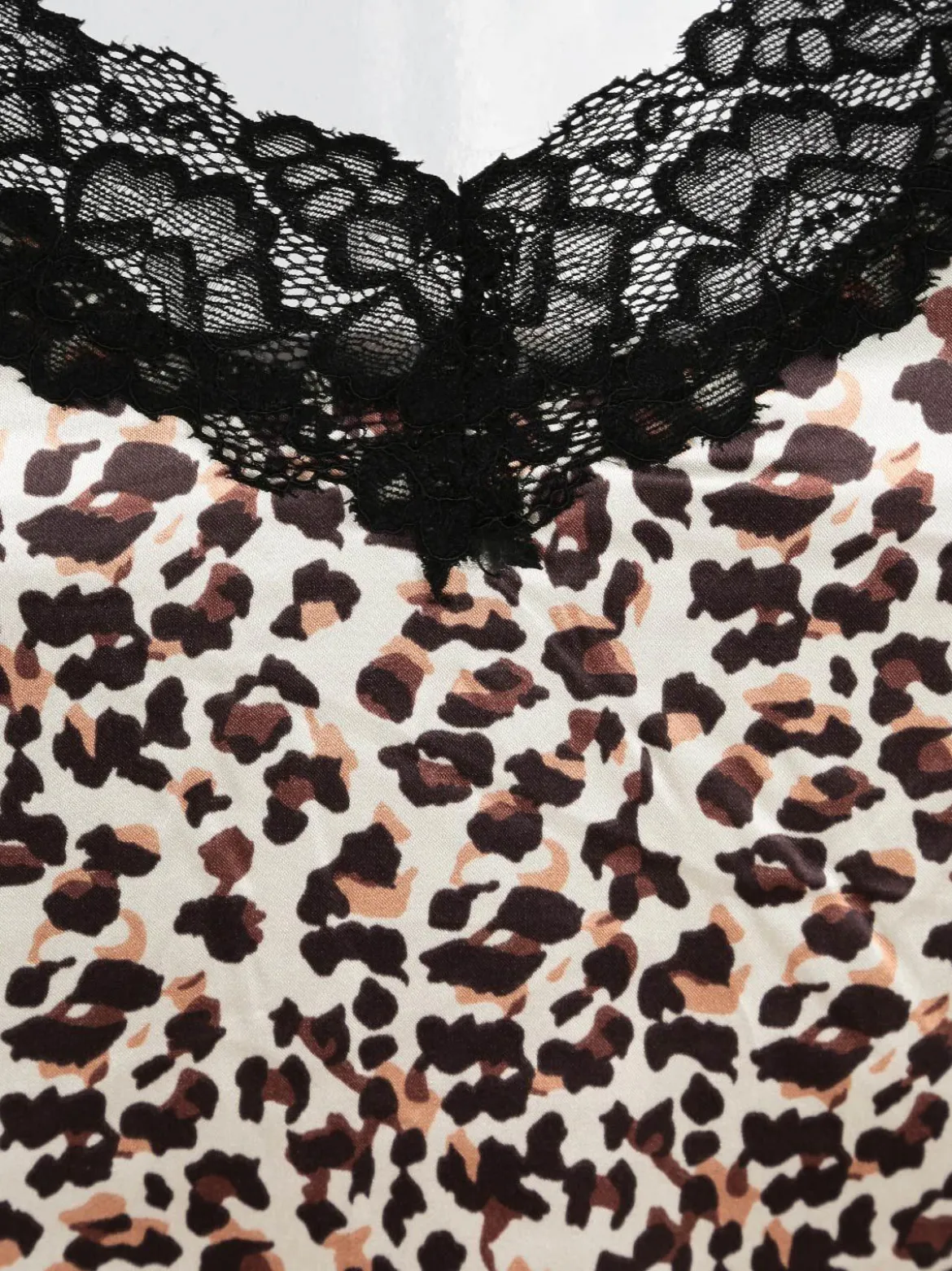 Multi Sexi Top maculato con pizzo