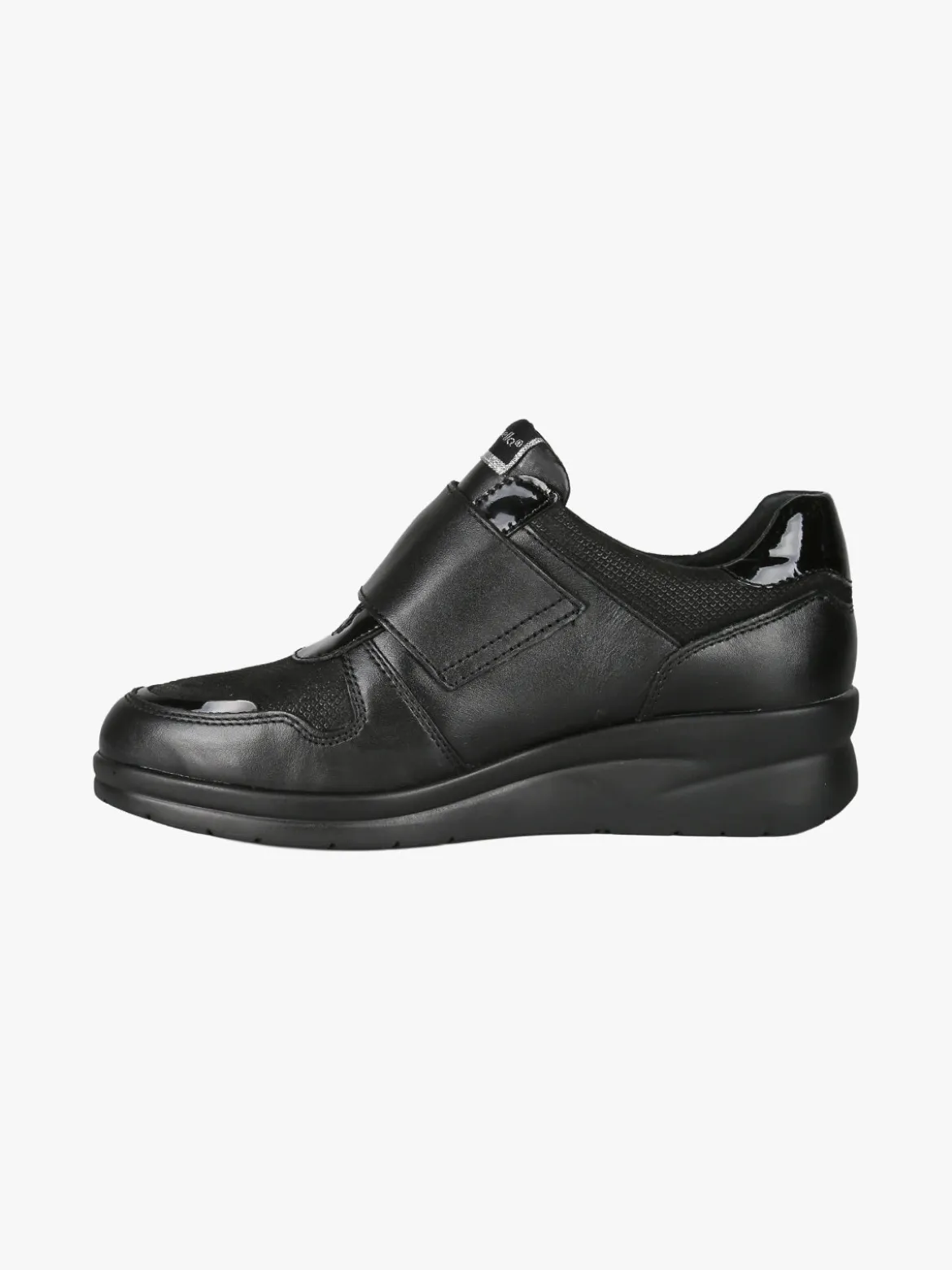 Riposella Scarpe in pelle da donna con strappo e zeppa - nero