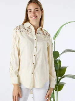 Rossamiss Camicia donna a maniche lunghe con dettagli in pizzo macramè - beige