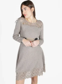 Solada Abito donna svasato a maniche lunghe con dettagli in pizzo macramè