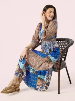 Solada Abito lungo da donna con stampe colorate e maniche a 3/4 - blu