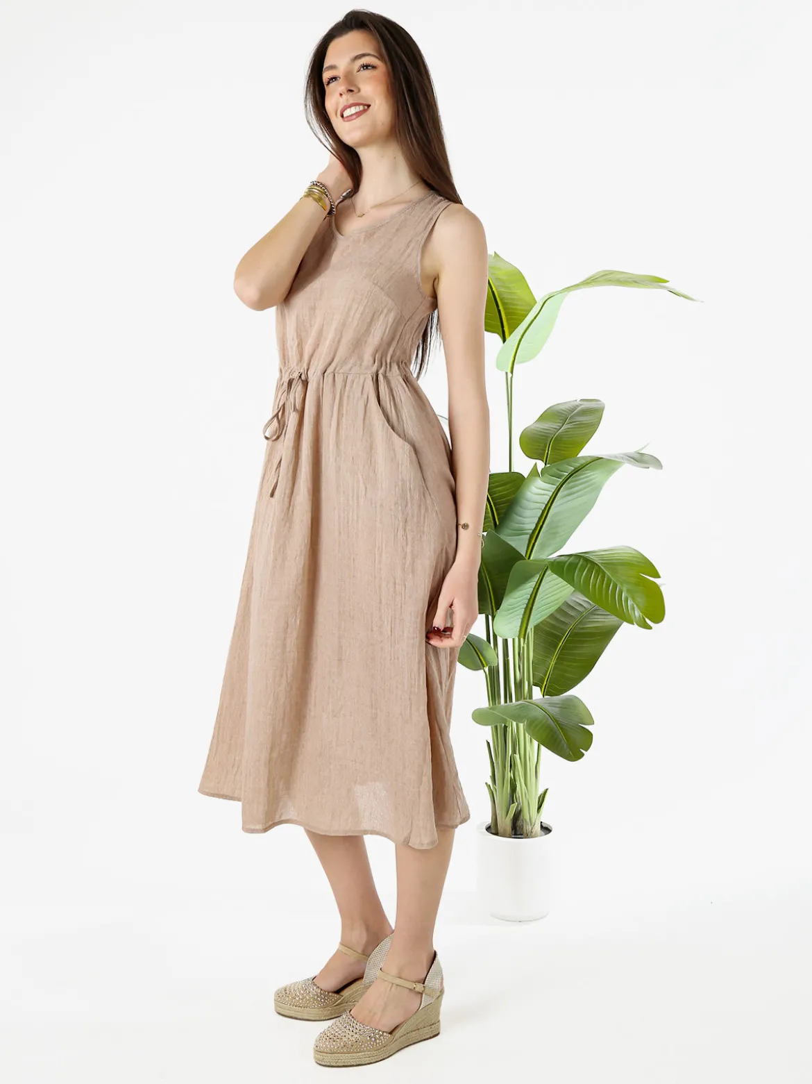 Solada Abito lungo da donna smanicato in misto cotone - beige