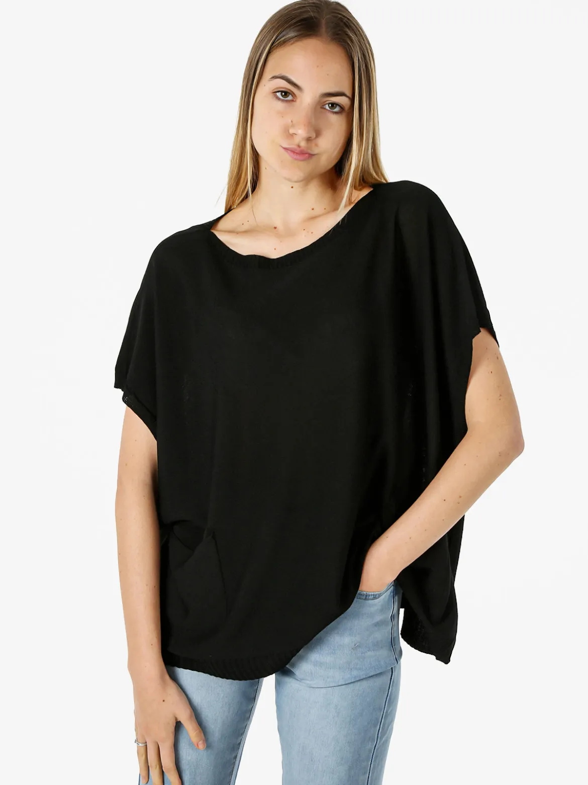 Solada Blusa donna in viscosa con maniche corte a pipistrello - nero