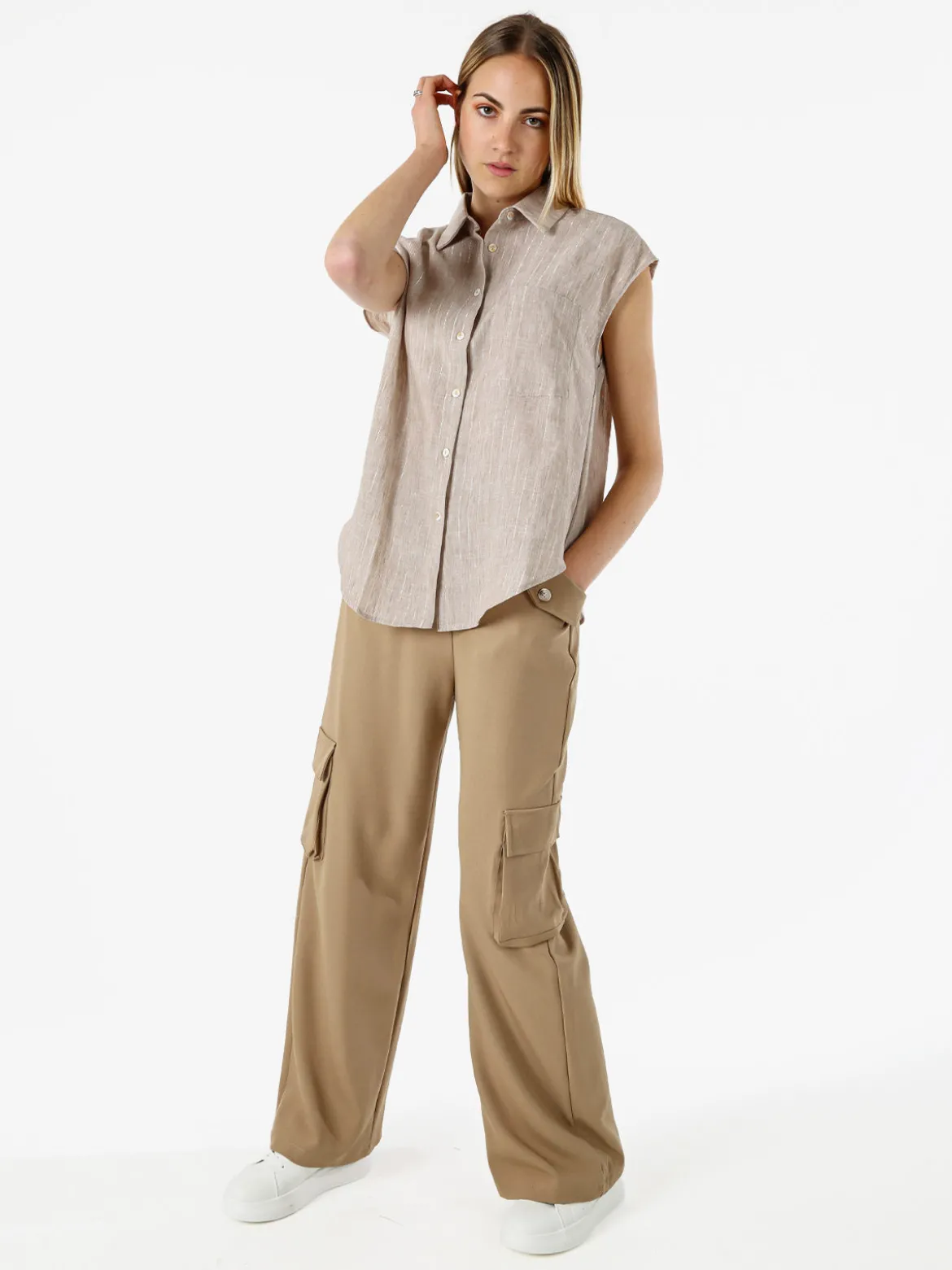Solada Camicia donna in misto lino e cotone senza maniche a righe verticali - beige