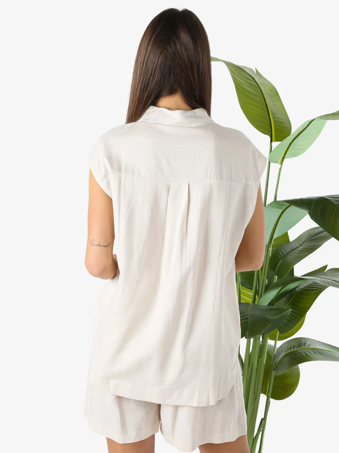Solada Camicia donna smanicata in misto lino - beige