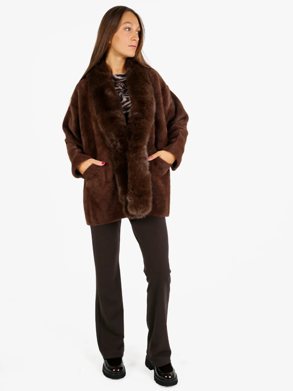 Solada Cappotto donna aperto in ecopelliccia - caffè