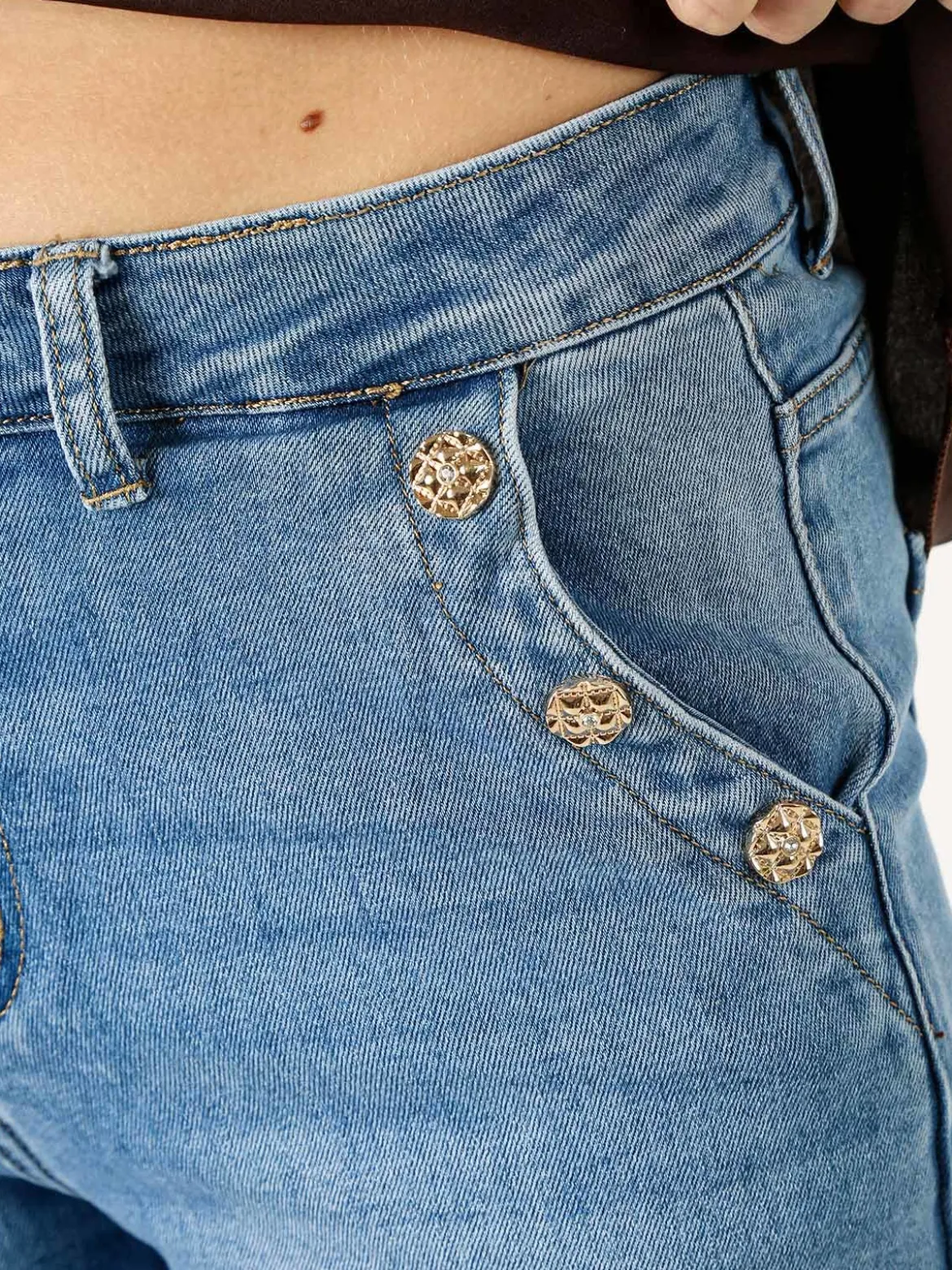 Solada Jeans donna a gamba larga con bottoni gioiello - jeans