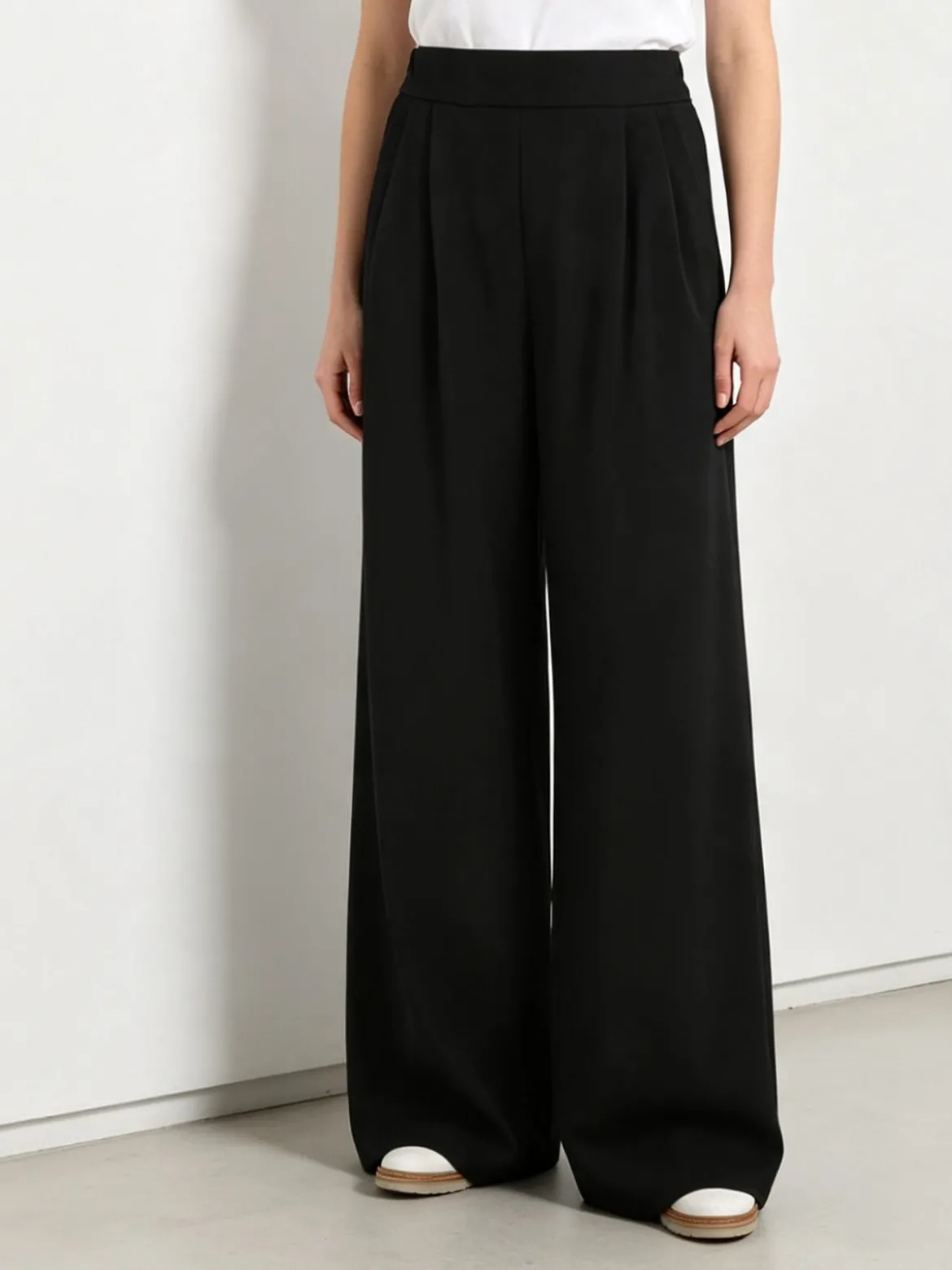 Solada Pantaloni casual da donna a gamba larga - nero