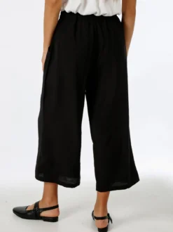 Solada Pantaloni donna cropped a gamba larga con coulisse - nero