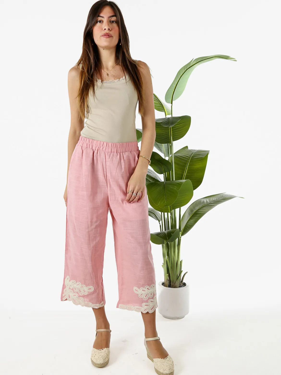 Solada Pantaloni donna culotte in misto lino e cotone con ricami sul finale - rosa