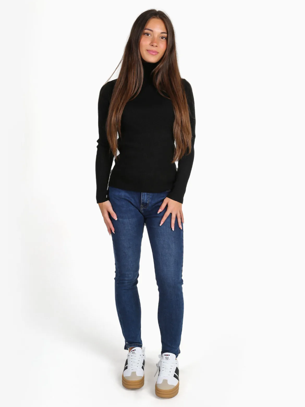 Solada Pullover dolcevita donna a costine - nero