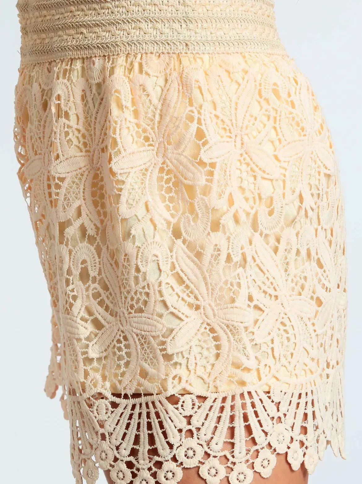 Solada Shorts in pizzo macramè