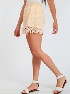 Solada Shorts in pizzo macramè