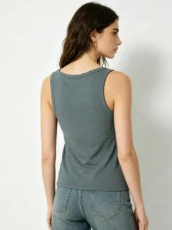 Solada Top donna in tinta unita con scollo quadrato - verde