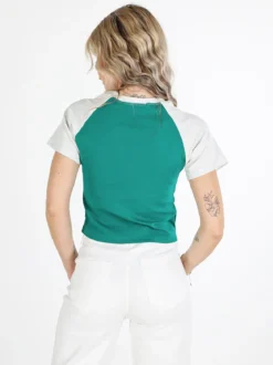 Solada T-shirt crop da donna in cotone con stampa