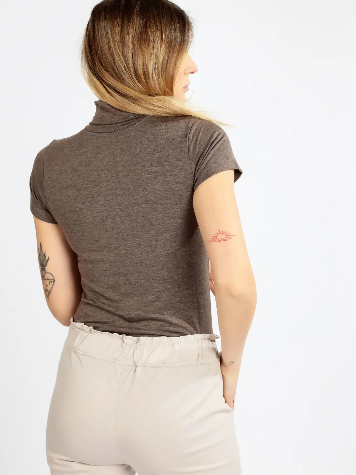 Solada T-shirt dolcevita da donna in tinta unita