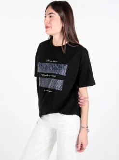 Solada T-shirt girocollo da donna con stampa e dettagli strass