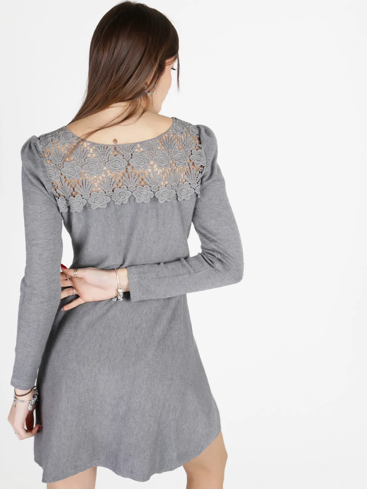 Solada Vestito da donna a maniche lunghe con scollo in pizzo macramè