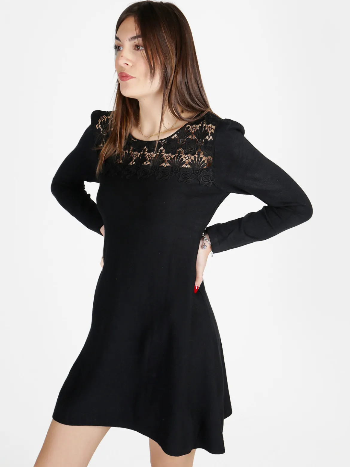 Solada Vestito da donna a maniche lunghe con scollo in pizzo macramè