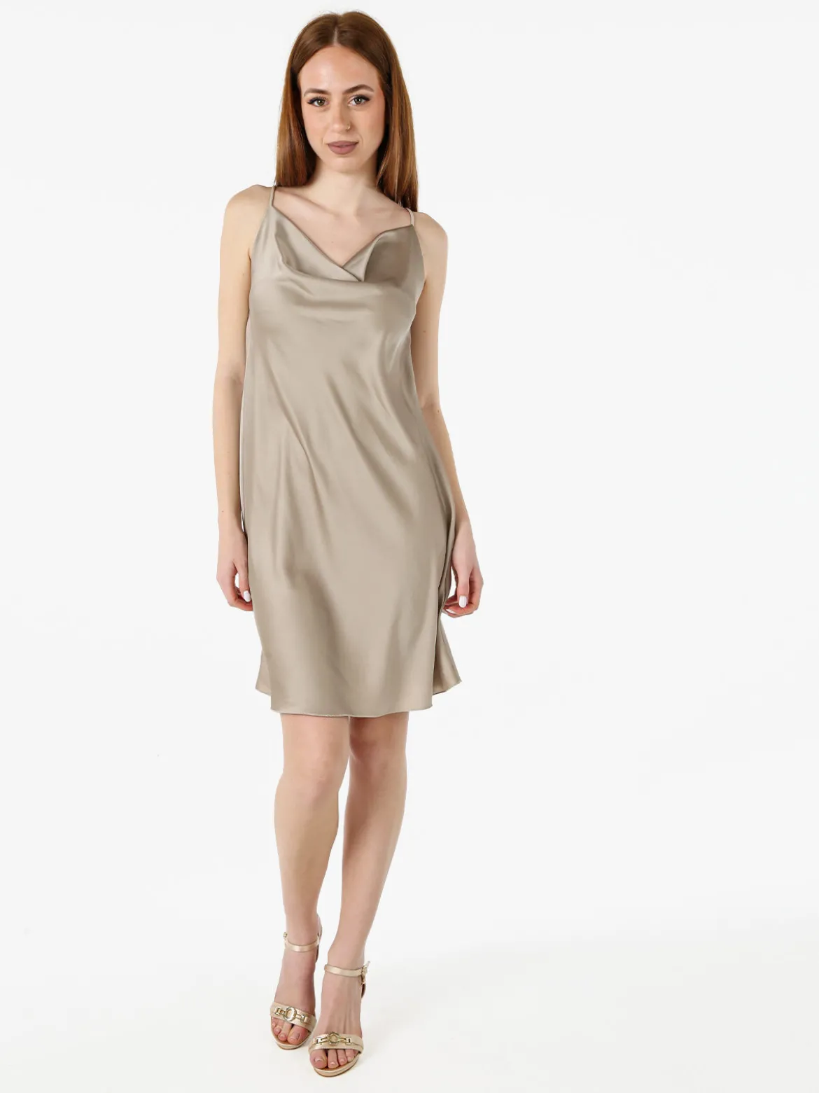 Solada Vestito da donna con spalline sottili e scollo a cascata - fango