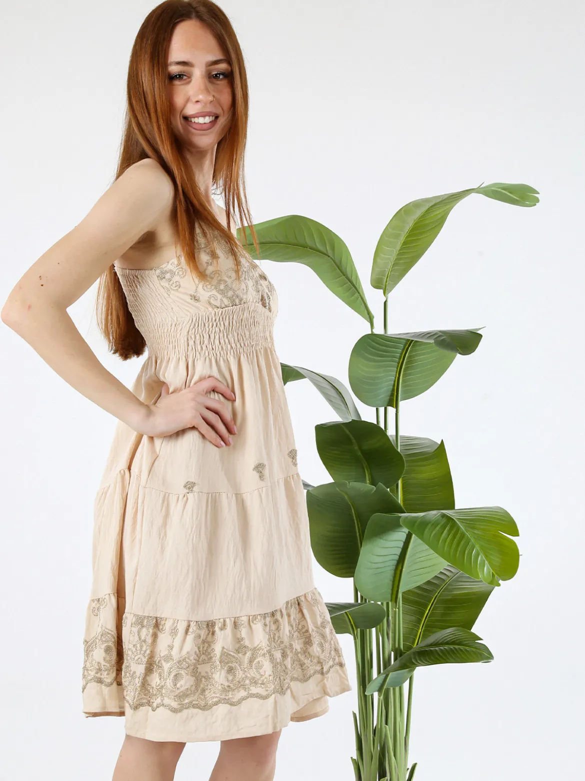 Solada Vestito donna in viscosa con spalline strette e ricami con lurex - beige