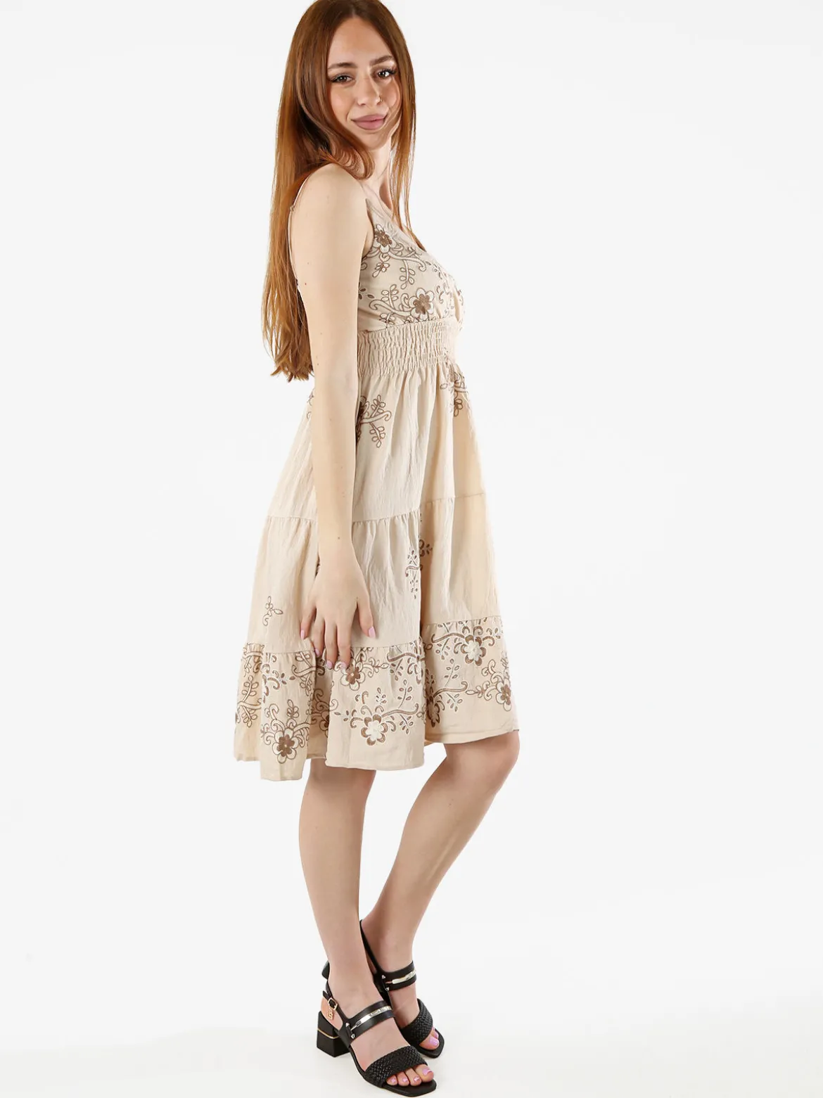 Solada Vestito donna in viscosa con spalline strette e ricami floreali - beige