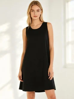 Solada Vestito donna svasato senza maniche - nero