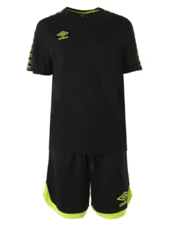 Umbro Completo corto da uomo con t-shirt in cotone e bermuda sportivo - nero