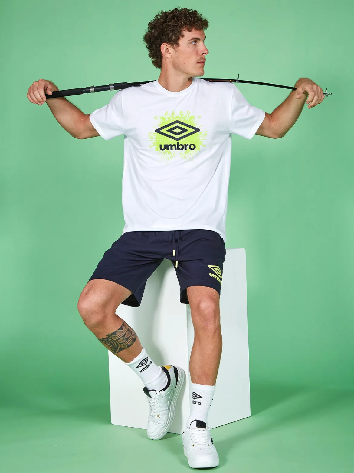 Umbro Completo corto da uomo sportivo in cotone con t-shirt e bermuda - bianco