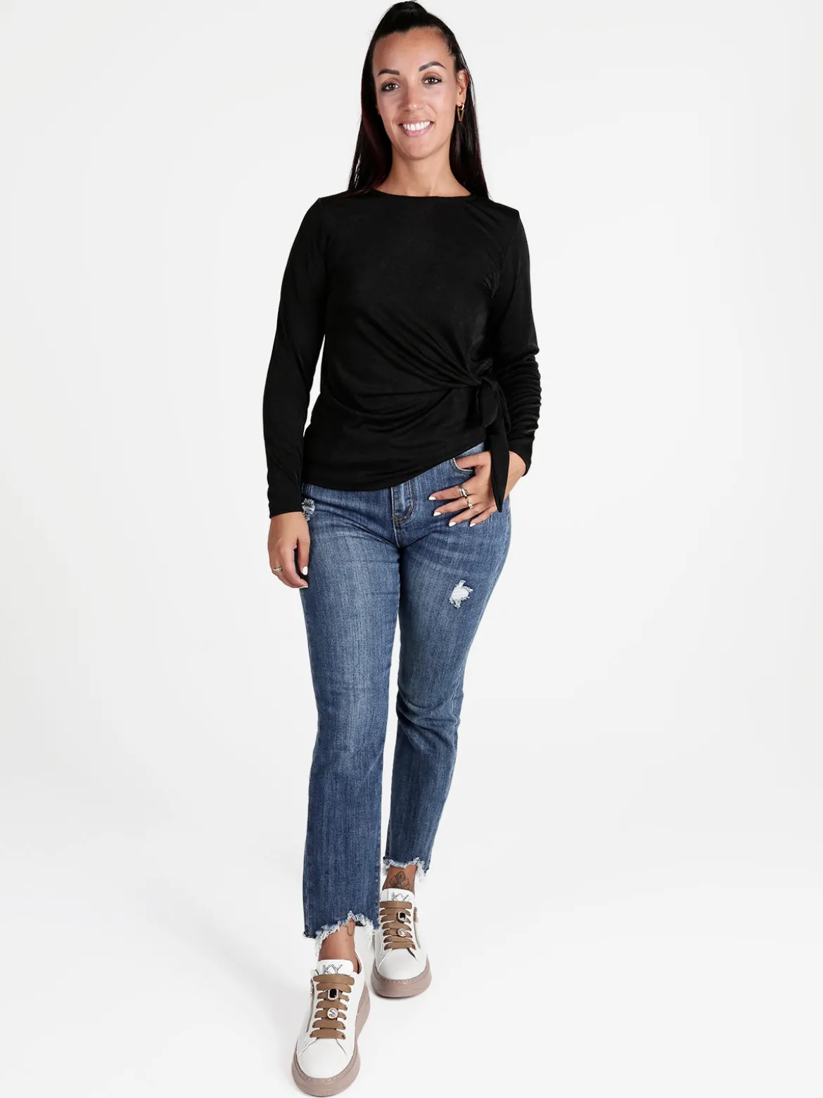 Unique Maglia donna a maniche lunghe annodata sul davanti