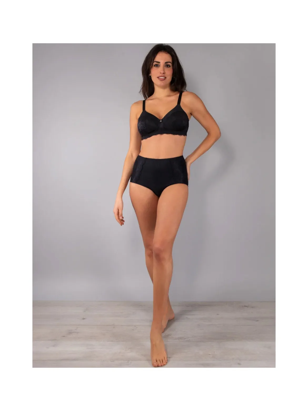 Verde Veronica AR16 Reggiseno imbottito preformato senza ferretto coppa D - nero